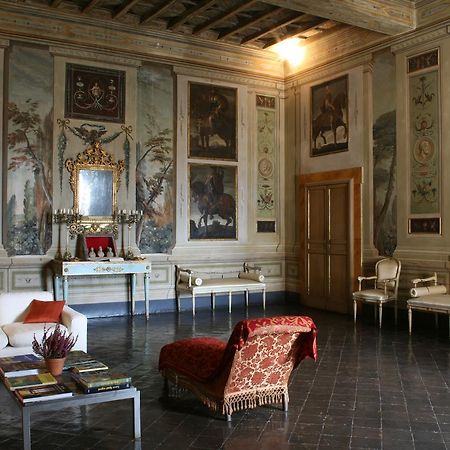 Отель Vesconte Residenza D'Epoca Dal 1533 Больсена Экстерьер фото