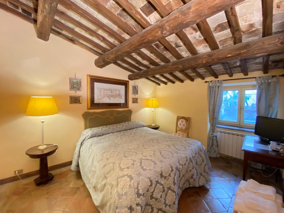 Отель Vesconte Residenza D'Epoca Dal 1533 Больсена Экстерьер фото