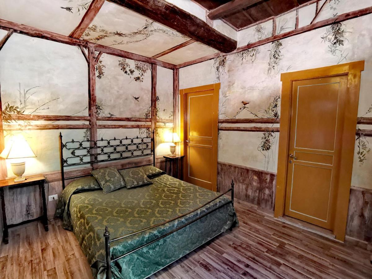 Отель Vesconte Residenza D'Epoca Dal 1533 Больсена Экстерьер фото