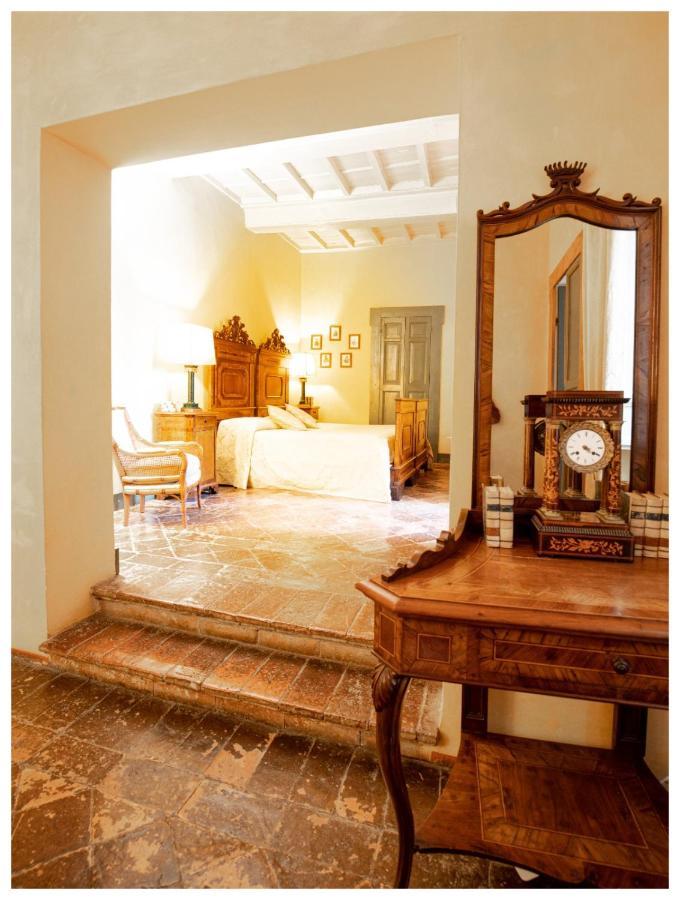 Отель Vesconte Residenza D'Epoca Dal 1533 Больсена Экстерьер фото