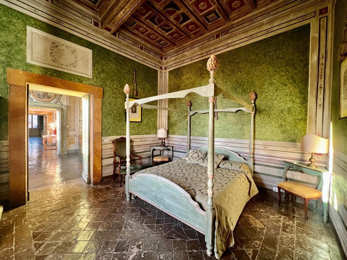 Отель Vesconte Residenza D'Epoca Dal 1533 Больсена Экстерьер фото