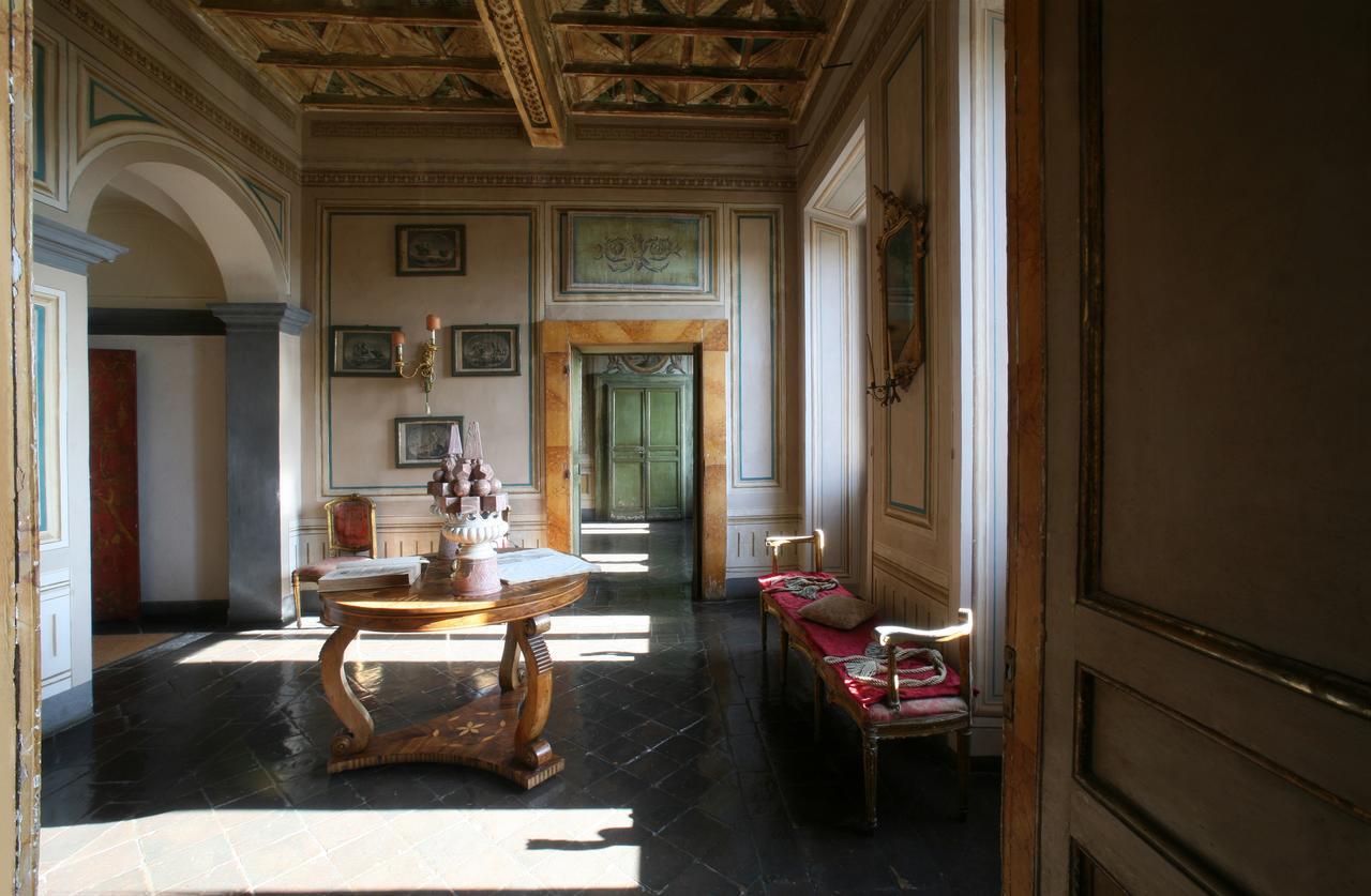 Отель Vesconte Residenza D'Epoca Dal 1533 Больсена Экстерьер фото